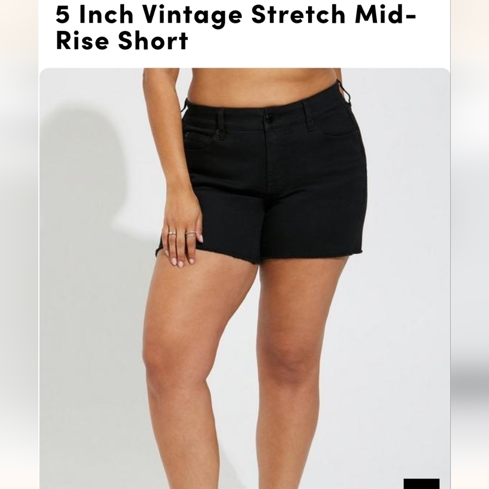 Torrid denim Short, black mid rise plus size 26